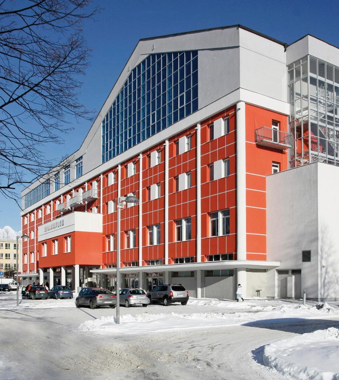 Hotel Spolcentrum Свит Экстерьер фото